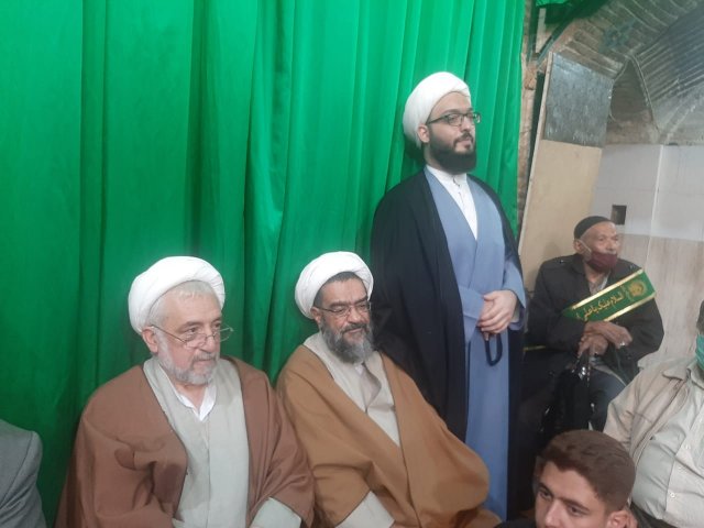 تجلیل از پیر غلامان و خادمان هیئت محترم عاشقان امام حسین (ع)- مسجد شیشه گری