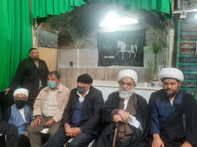 تجلیل از پیر غلامان و خادمان هیئت محترم عاشقان امام حسین (ع)- مسجد شیشه گری